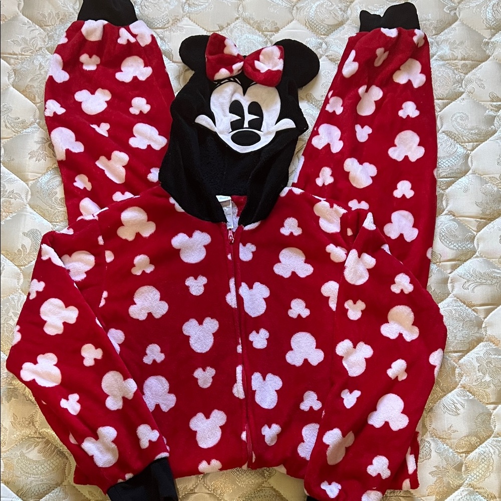 Disney Red and White Minnie Mouse Pajama Set